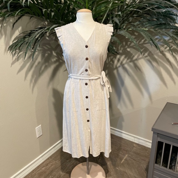 Dress - Picture 2 of 2